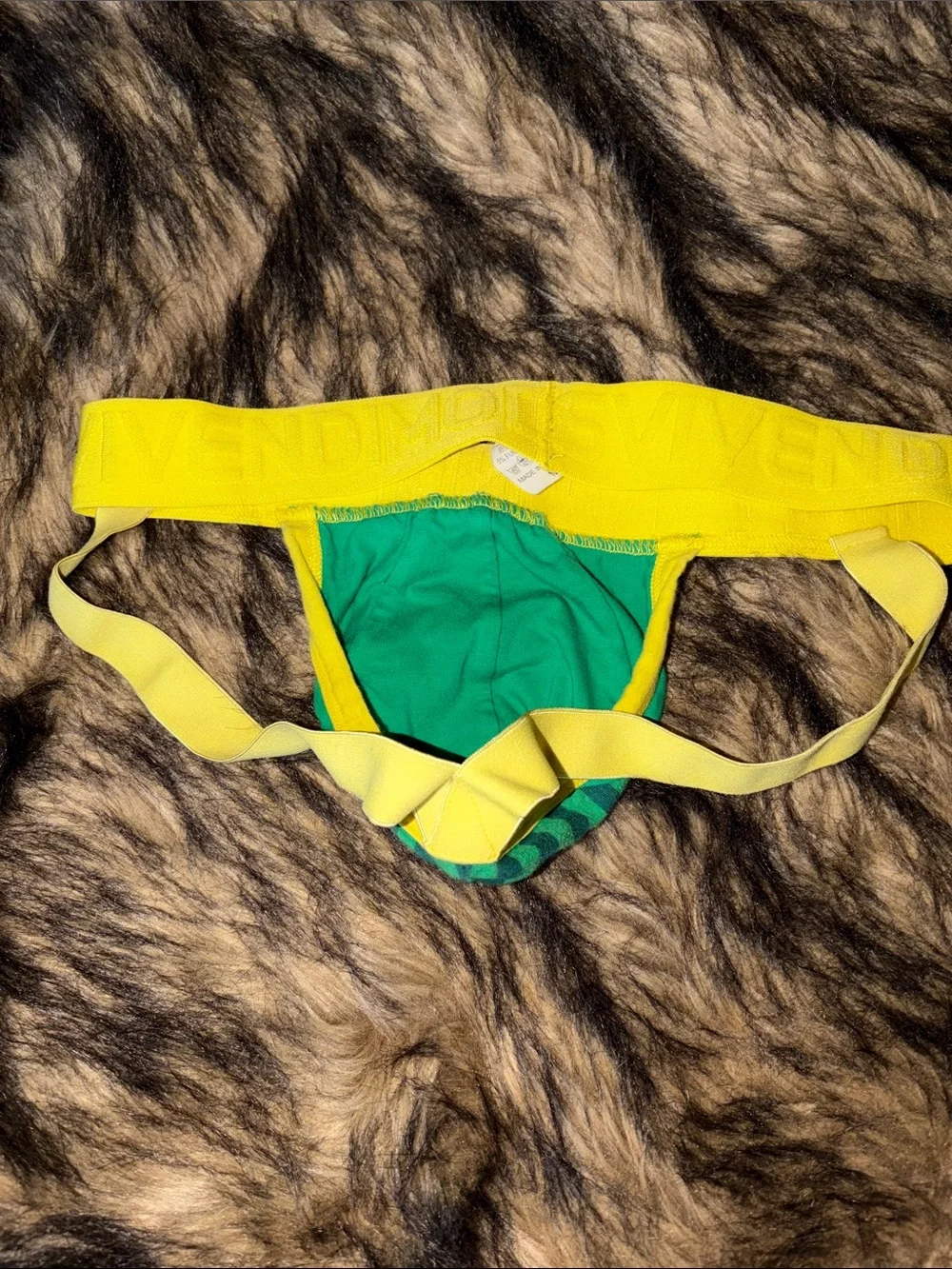 Modus Vivendi green striped